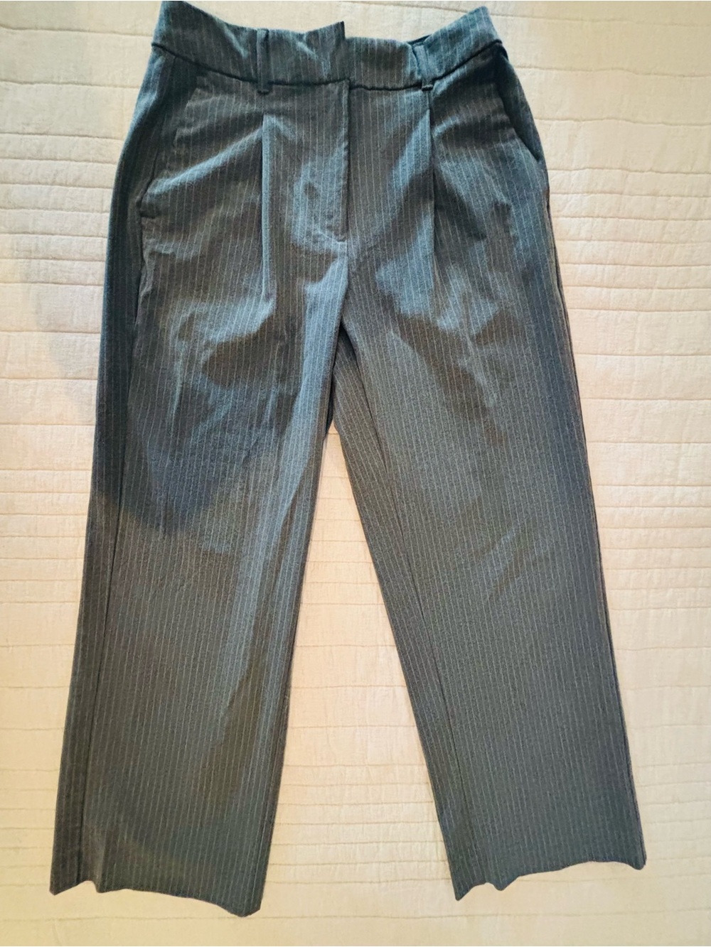 Women’s Old Navy Taylor Gray Pinstripe Trousers Size XS